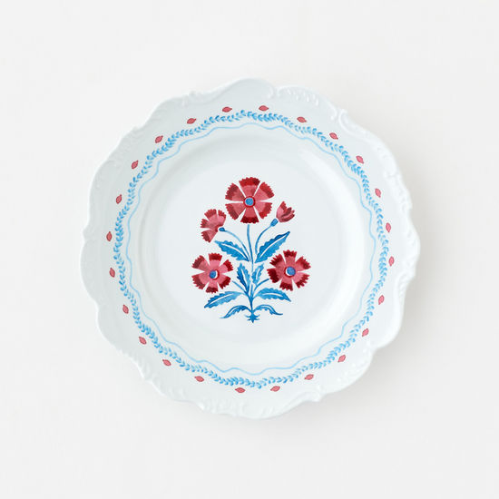 Americana Scalloped Plate