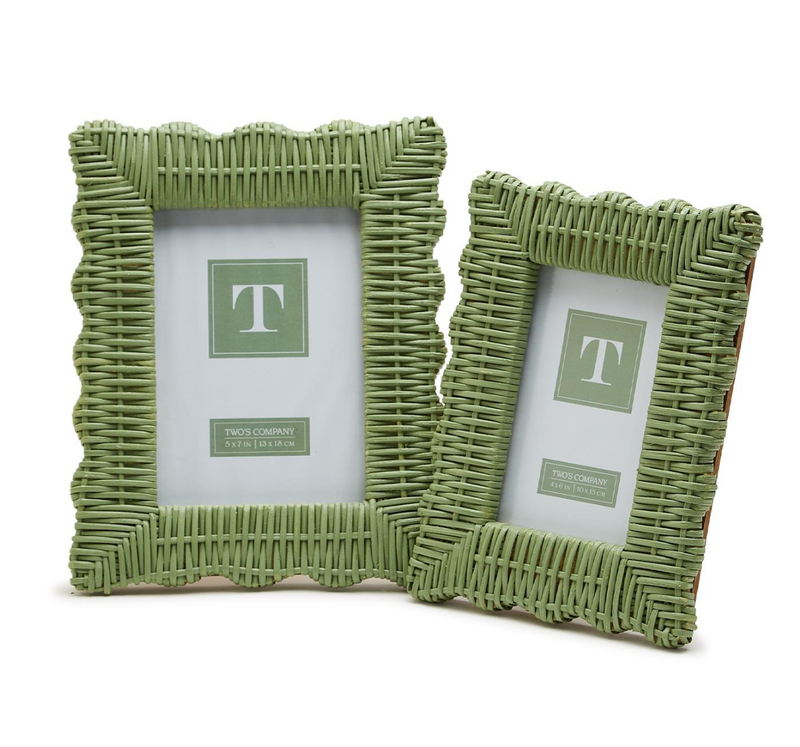 Green Wicker Weave Scalloped Photo Frame